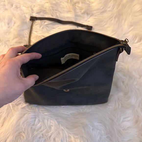 T-shirt and Jeans gray faux suede bag OS - Picture 5 of 6